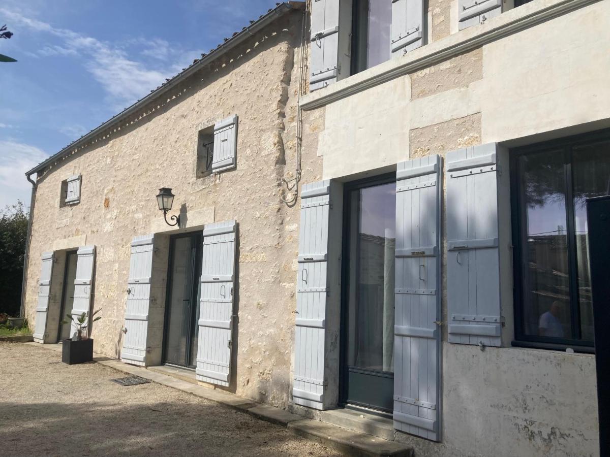 Chambre D'Hotes Les Roches Corme-Royal Exterior photo
