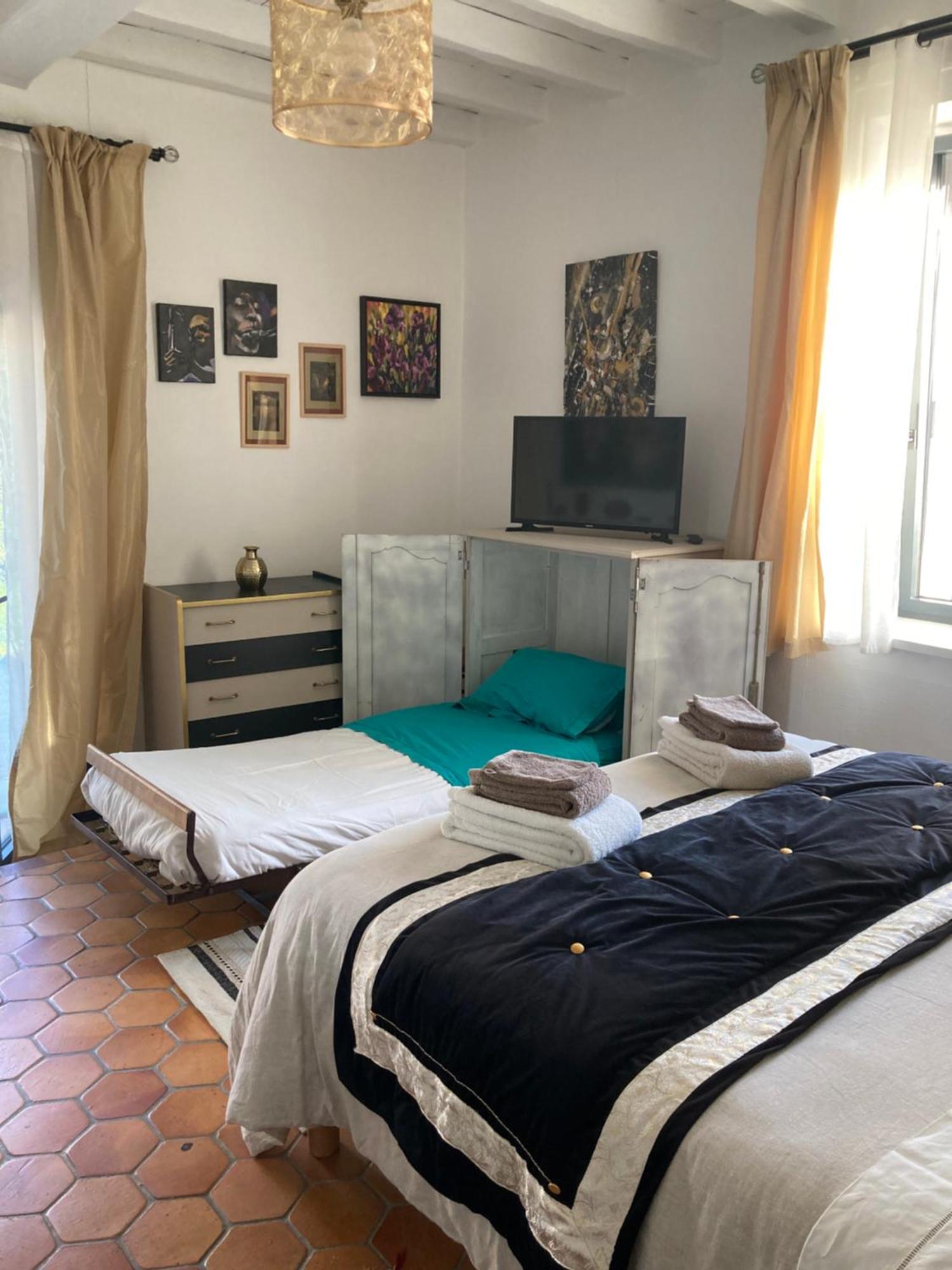 Chambre D'Hotes Les Roches Corme-Royal Exterior photo